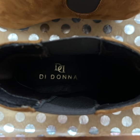 Beautiful suede Di Donna booties - Picture 3 of 6